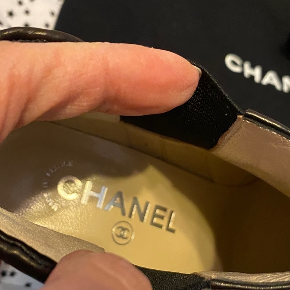 Elegant Chanel Black Ankle Boots - Picture 5 of 5